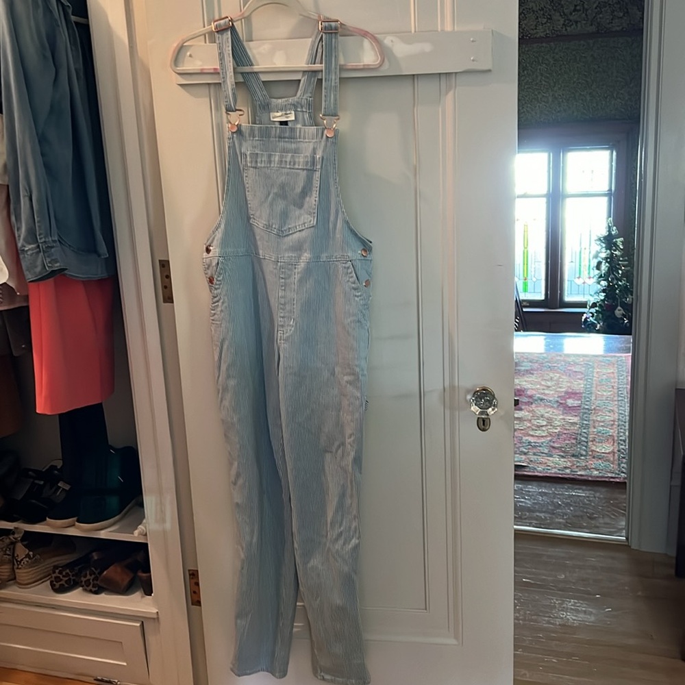 Overalls - Picture 2 of 4
